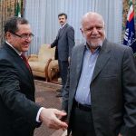 Noureddine Boutarfa et son homologue iranien, Bijan Namdar Zanganeh. D. R.